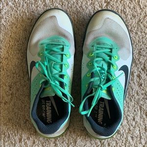 Teal Nike Training 7.5